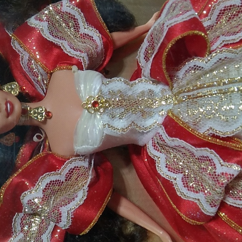 SALE! Mattel Vintage 1997 Happy Holidays Barbie Collectors Item W/Stand (B-6) - Picture 6 of 15